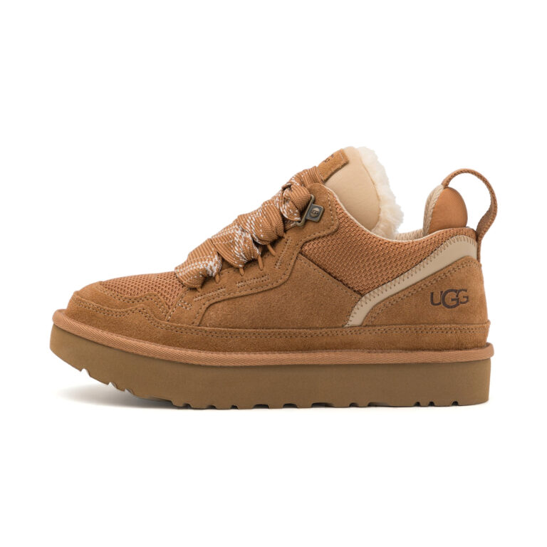 UGG Lowmel Chestunt, orientat spre stânga pe fundal alb