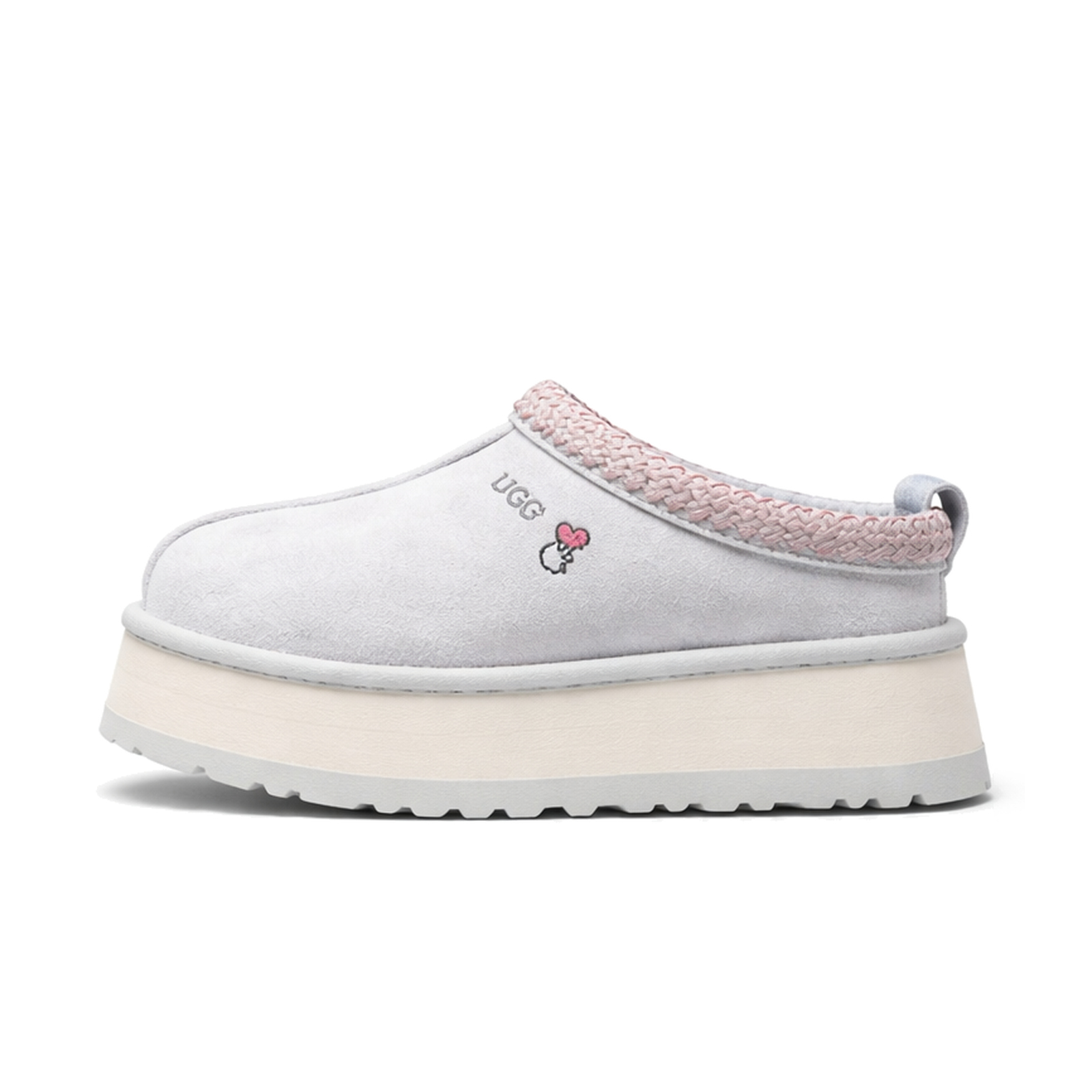 UGG Tazz Slipper Love 25 Baby Fog, orientat spre stânga pe fundal alb