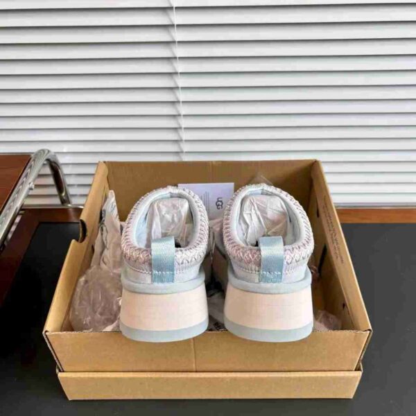 UGG Tazz Slipper Love 25 Baby Fog - imagine 9