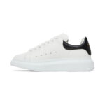 Alexander McQueen Oversized Sneaker White/Black, profil lateral opus