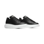 Alexander McQueen Oversized Sneaker Black/White, pereche, vedere din față