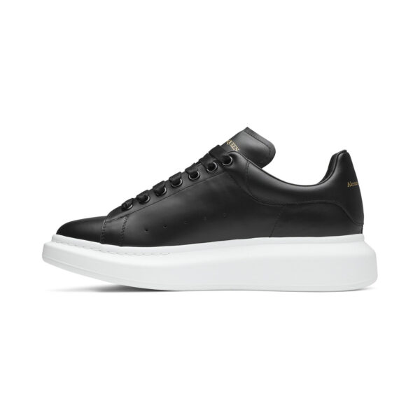 Alexander McQueen Oversized Sneaker Black/White, profil lateral opus