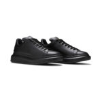 Alexander McQueen Oversized Sneaker Full Black, pereche, vedere din față
